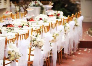 Điểm danh 5 phụ kiện trang trí quan trọng khi tổ chức tiệc cưới