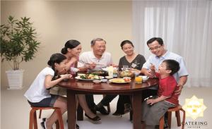Những nụ cười hạnh phúc của các thành viên trong gia đình