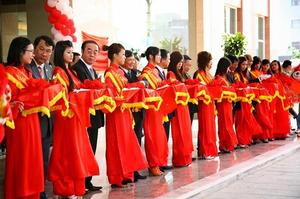 Không khí sôi động trong lễ khai trương