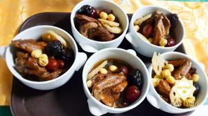Món Bồ câu tiền hạt sen